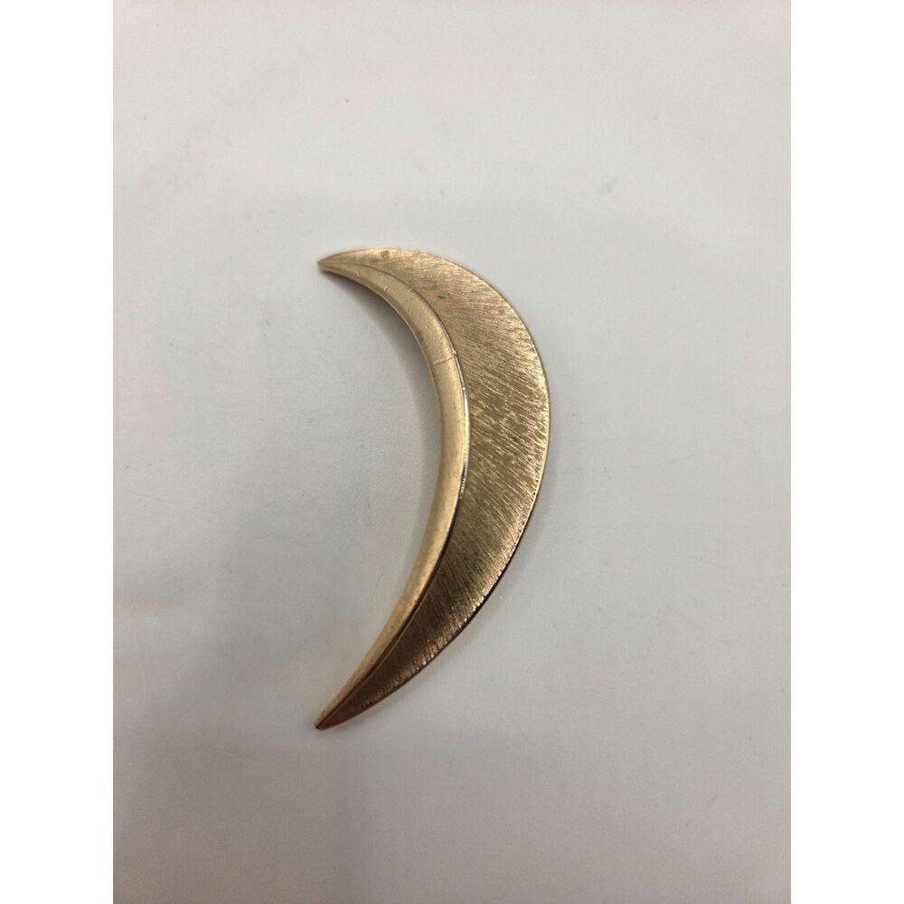 1750. Vintage Trifari Crescent Gold Tone Brooch